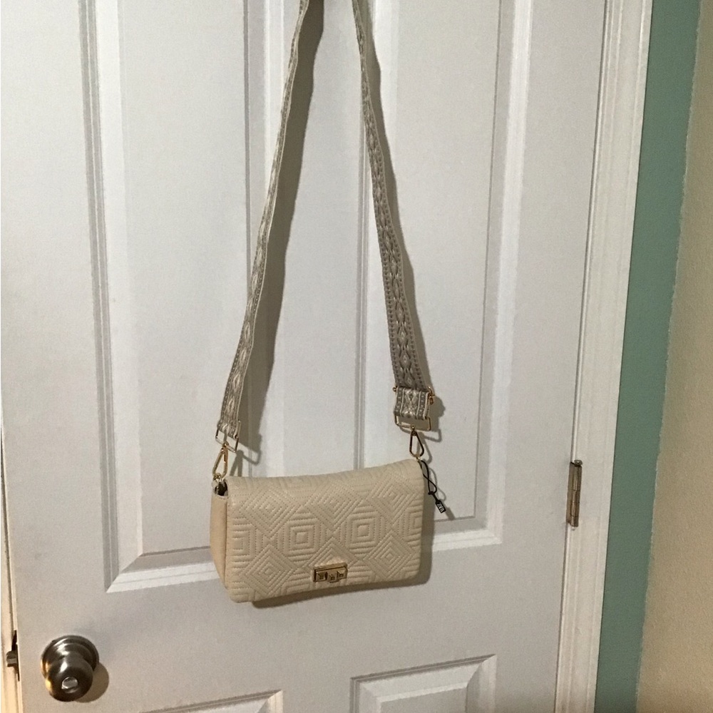 ZARA Cream Quilted style w/ Multi Color CrossBag Strap.Brand New See All Pics.🌺🌸